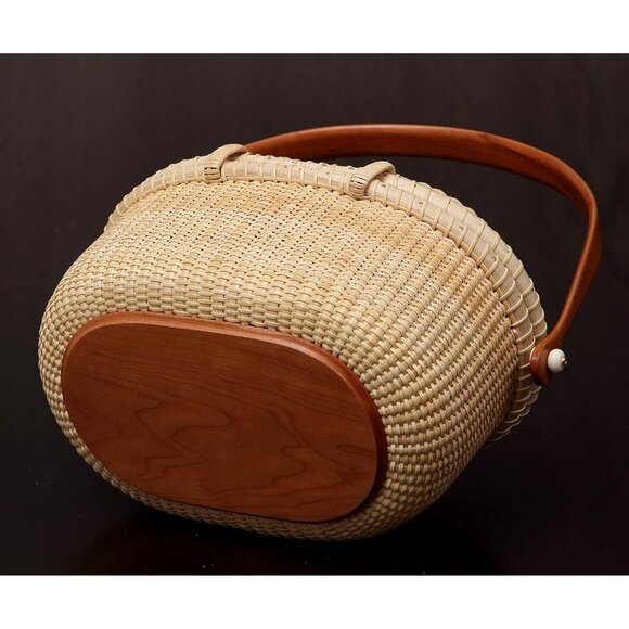 Chic Natural Rattan Oval Handwoven Purse with Cherry Wood Handle - Picture 6 of 7